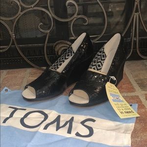 Toms black sequin wedges